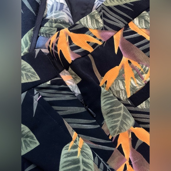 🛑🛑🛑TROPICAL 🌴 SHORTS - Picture 4 of 6